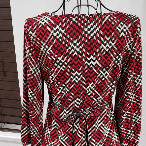 Checkered Pattern Top - Picture 4 of 5